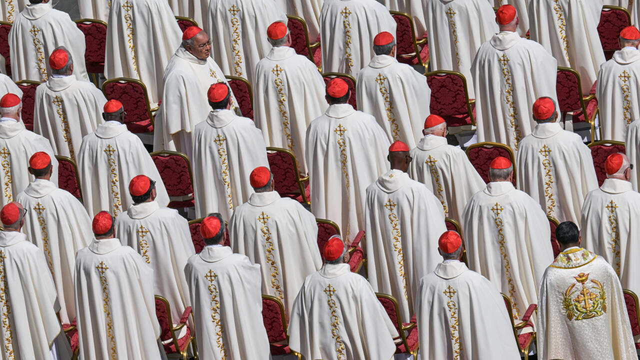 ¿Humo blanco o negro? El curioso sistema que anuncia al nuevo papa