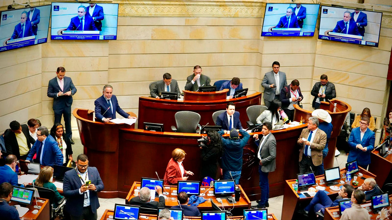 ¿Consulta popular o reforma laboral? El Congreso se la juega por revivir el proyecto