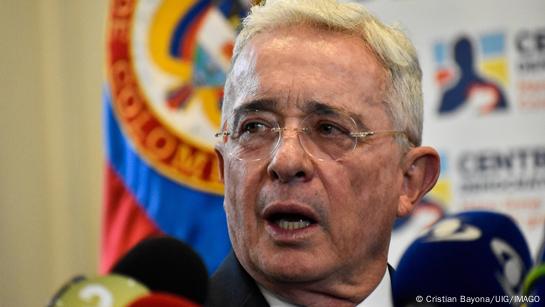 Uribe rechaza reforma laboral: “Poca ayuda al trabajador, gran daño al empleo”