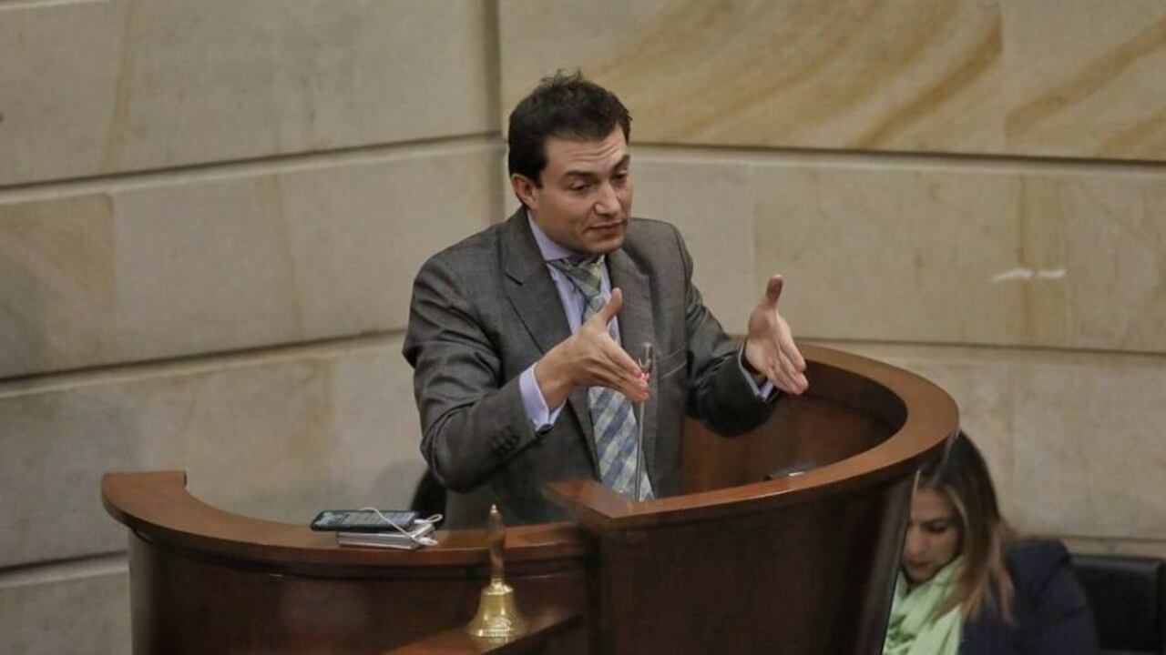 Felipe Córdoba quiere ser presidente y lanza advertencia: “Sin unión, gana Petro”