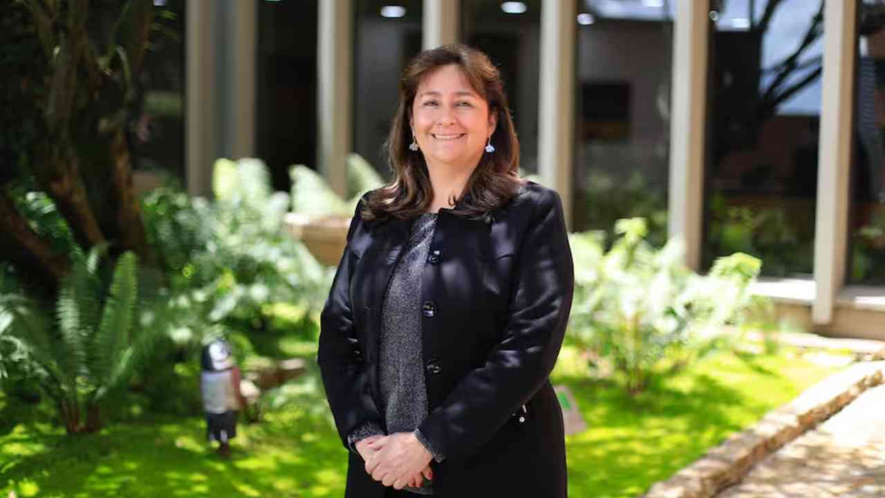 “Prefiero irme con dignidad”: la ministra Buitrago renuncia al Gobierno Petro