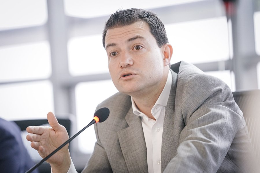 Felipe Córdoba plantea reformas ante crisis de seguridad, salud y empleo en Colombia