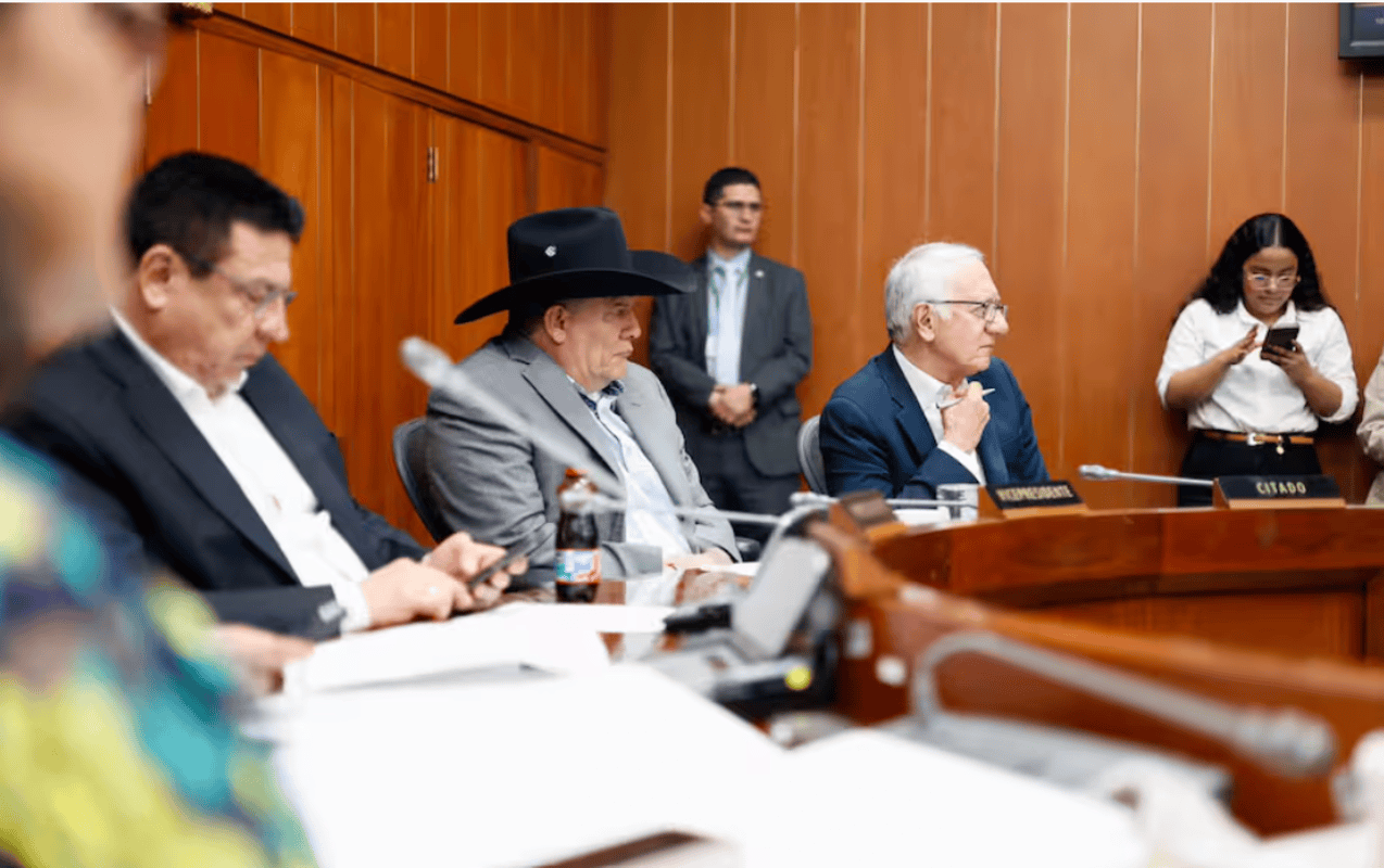 Reforma a la salud vuelve a hundirse y el Gobierno apuesta de nuevo por la apelación en el Senado